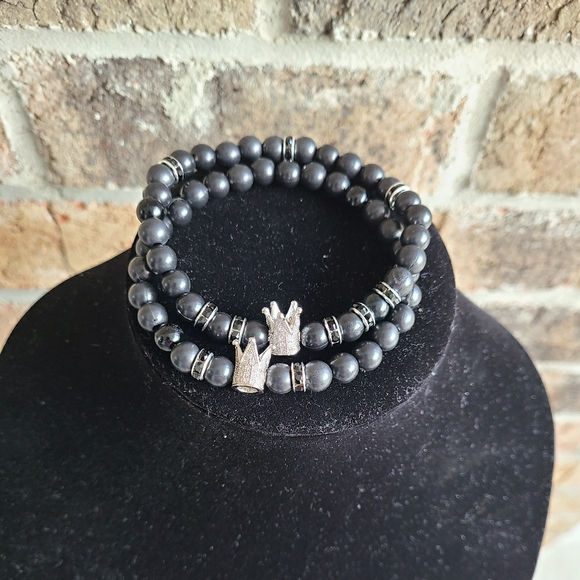 Men's Silver Crown and black matte beaded bracelet - Picture 1 of 3